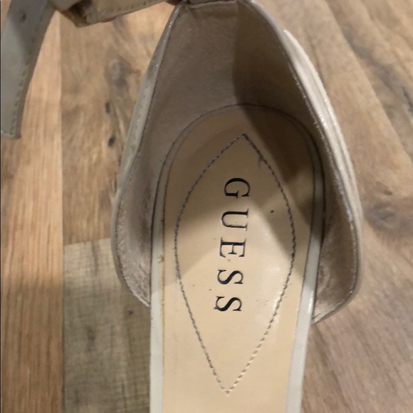 GUESS platform nude patent leather peep toe wedge - Picture 4 of 6